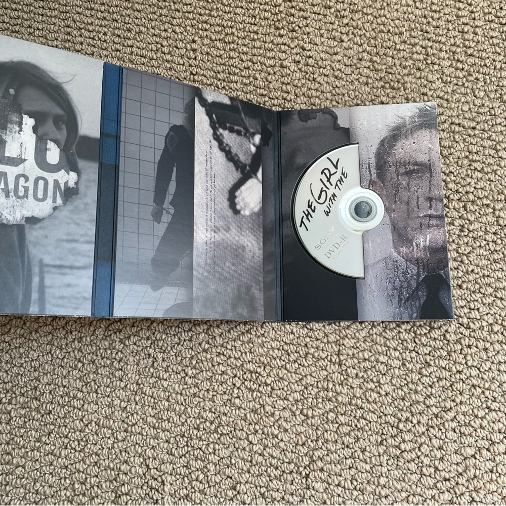 5 for $10 ⭐️ The Girl with the Dragon Tattoo - Picture 4 of 6